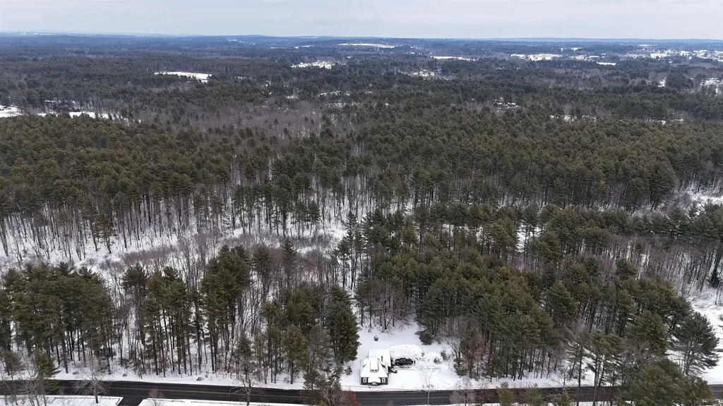 101 Page Road Litchfield NH 03052