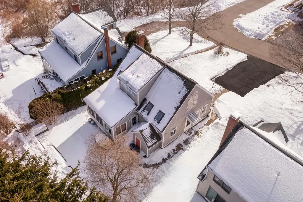 8 Jeremiah Lane York ME 03909