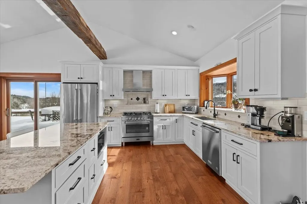 151 Rudys Lane Stowe VT 05672