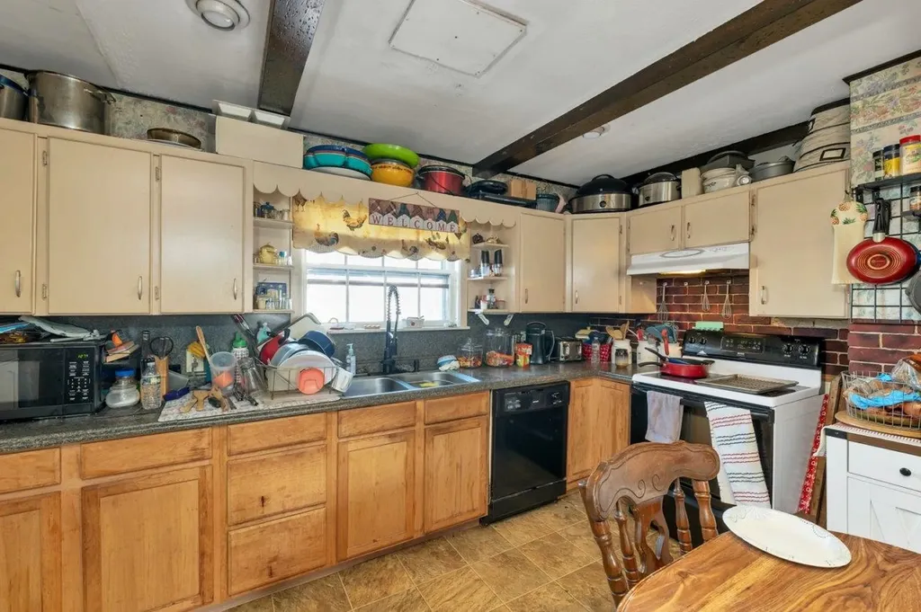 1073 Union Avenue Laconia NH 03246