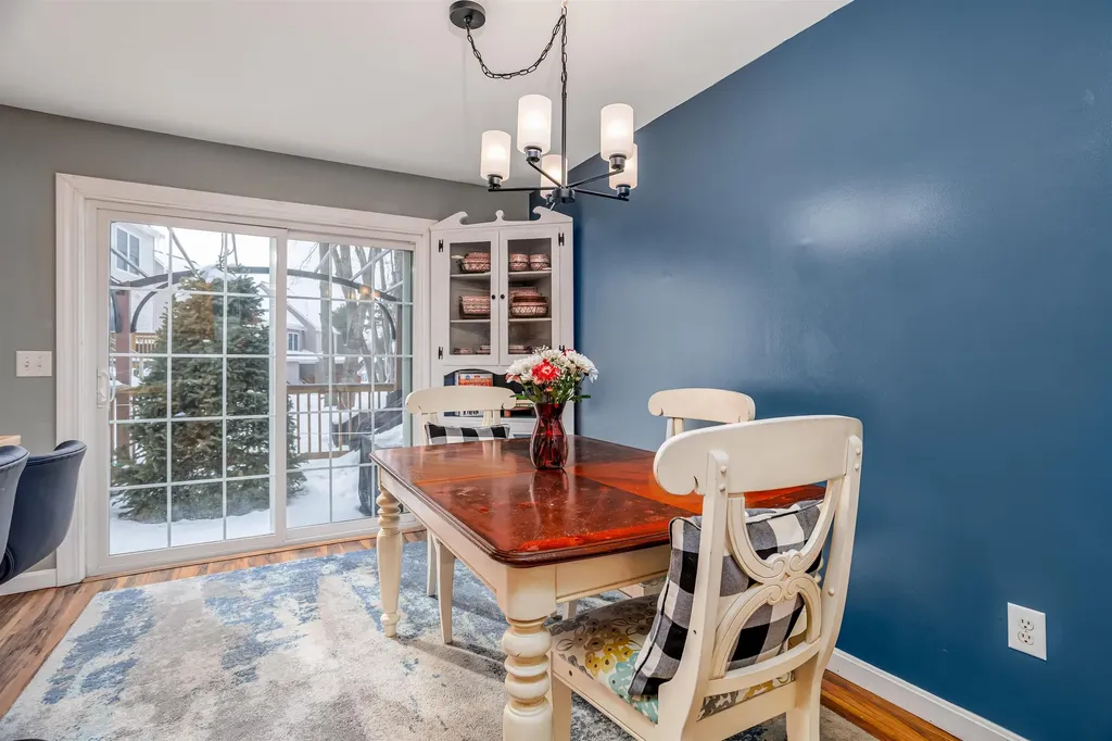 41 Shadowbrook Drive Hudson NH 03051