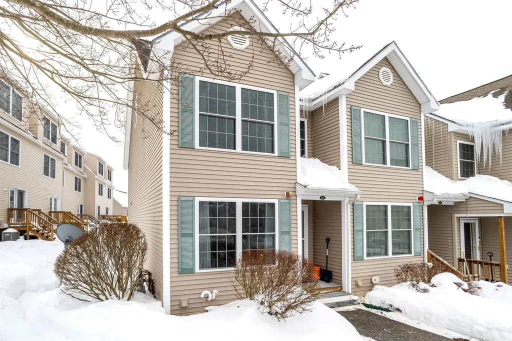 41 Shadowbrook Drive Hudson NH 03051