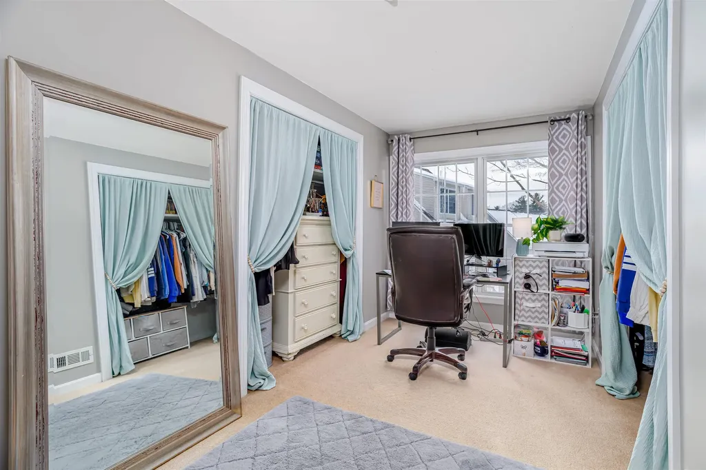 41 Shadowbrook Drive Hudson NH 03051