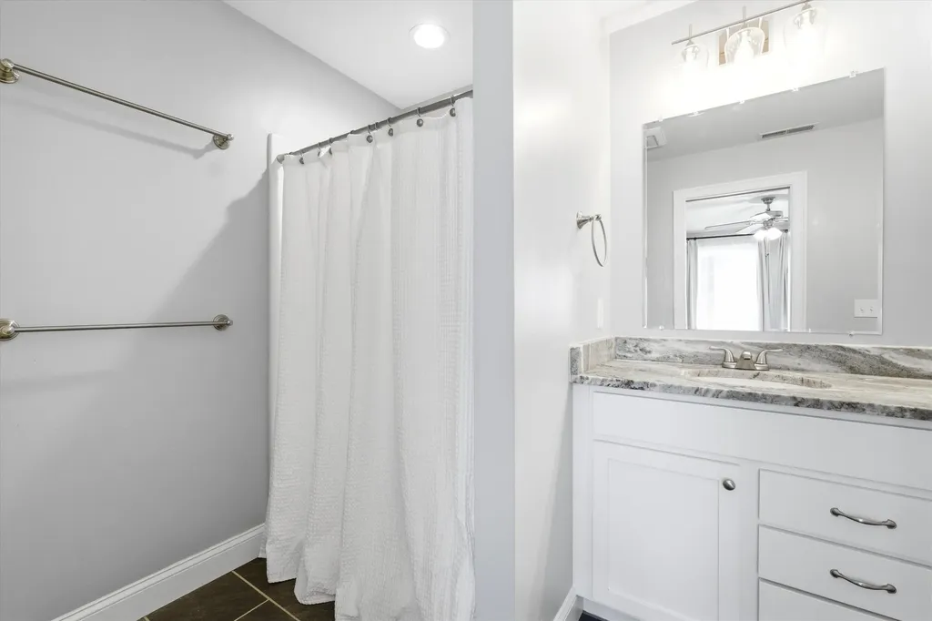 17 Callaway Drive Concord NH 03301