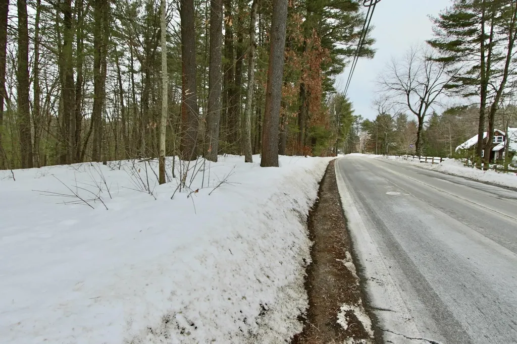 101 Page Road Litchfield NH 03052