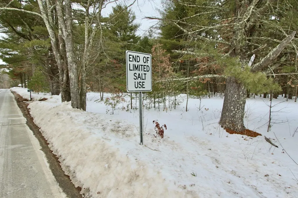 101 Page Road Litchfield NH 03052