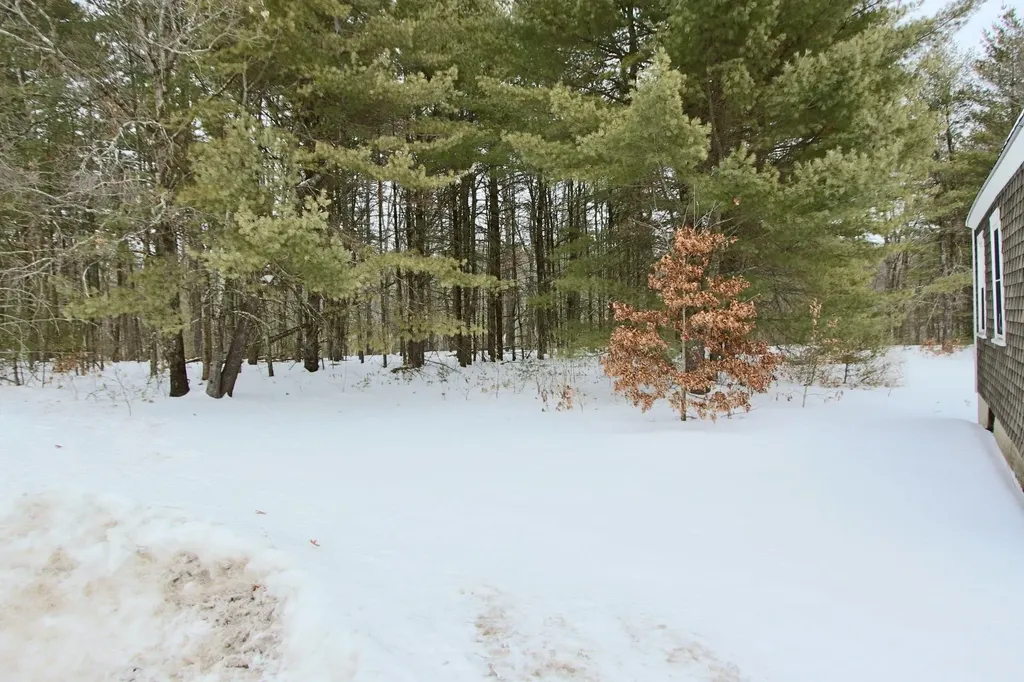 101 Page Road Litchfield NH 03052