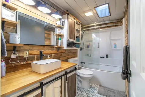 2477 Us Route 5 Derby VT 05829