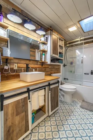 2477 Us Route 5 Derby VT 05829