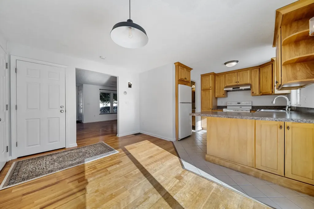 20 Larson Drive Hampstead NH 03841