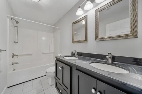 20 Larson Drive Hampstead NH 03841