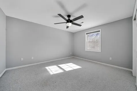 20 Larson Drive Hampstead NH 03841