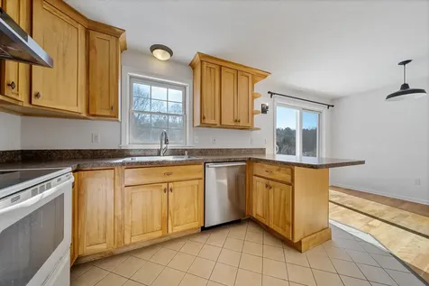 20 Larson Drive Hampstead NH 03841