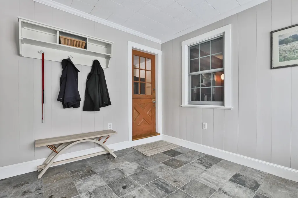 10 Wood Street Nashua NH 03064