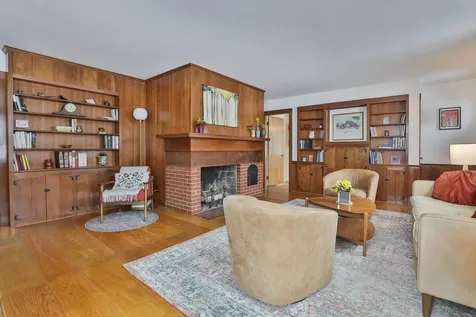 10 Wood Street Nashua NH 03064