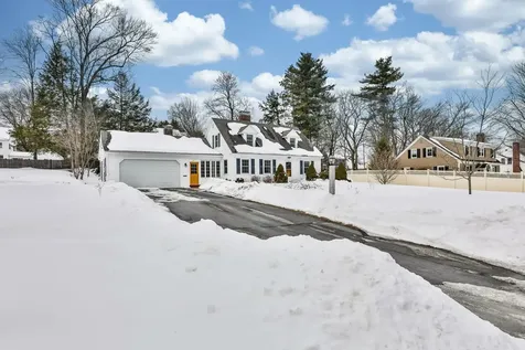 10 Wood Street Nashua NH 03064