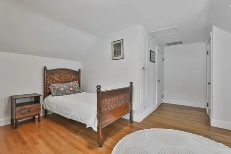 10 Wood Street Nashua NH 03064