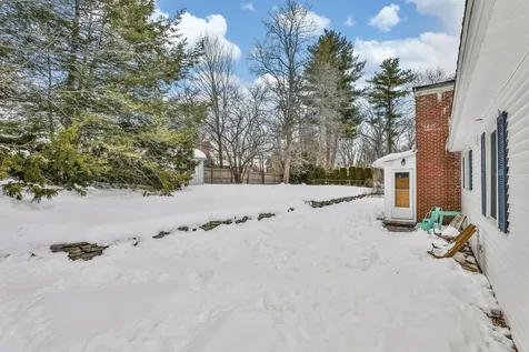 10 Wood Street Nashua NH 03064