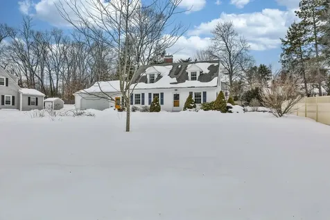 10 Wood Street Nashua NH 03064