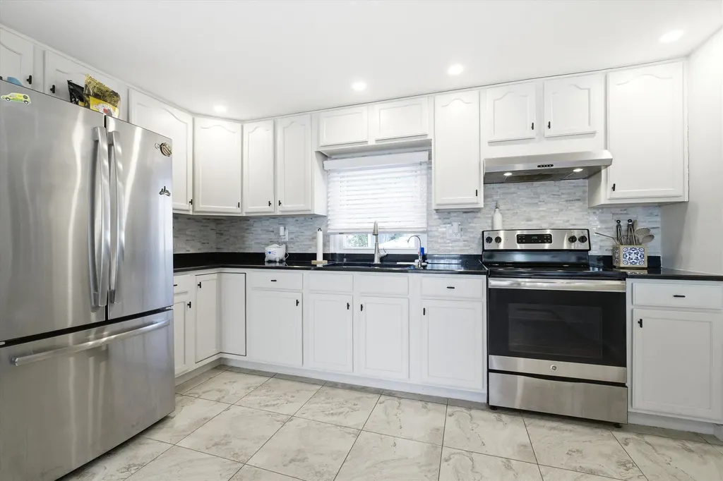 109 Bypass 28 Derry NH 03038