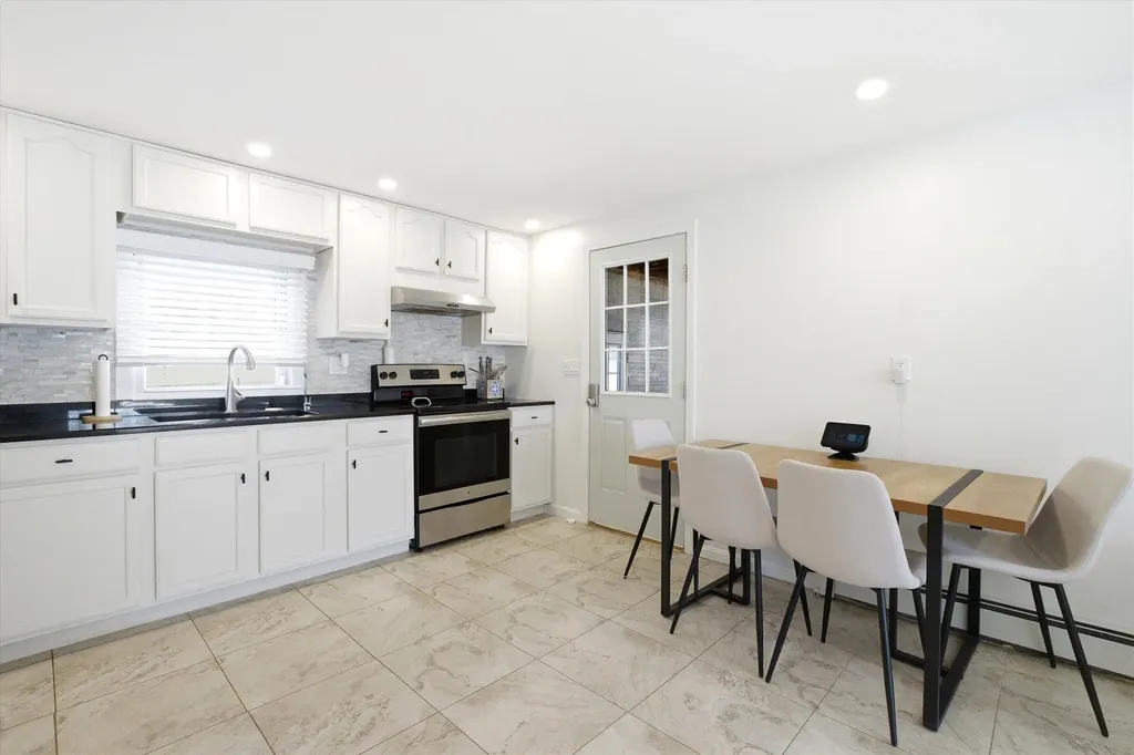 109 Bypass 28 Derry NH 03038