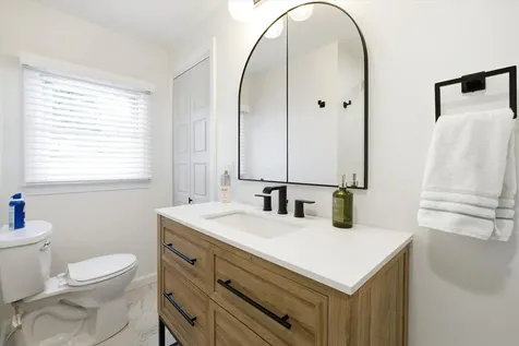 109 Bypass 28 Derry NH 03038