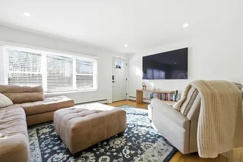 109 Bypass 28 Derry NH 03038