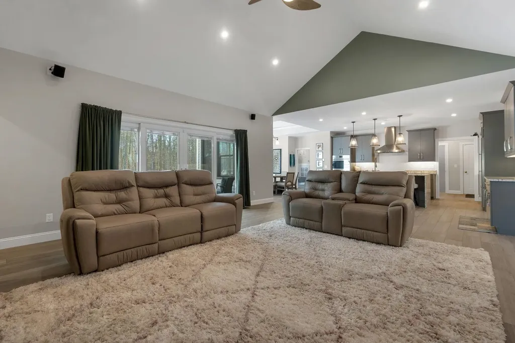 7 Lilac Ridge Road Windham NH 03087