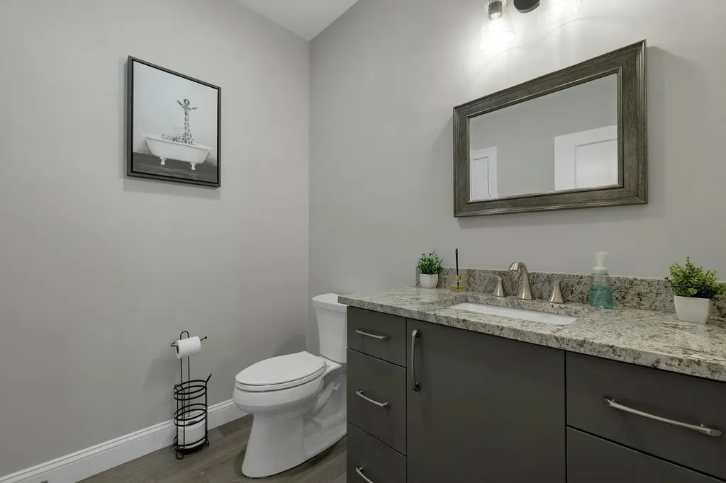 7 Lilac Ridge Road Windham NH 03087