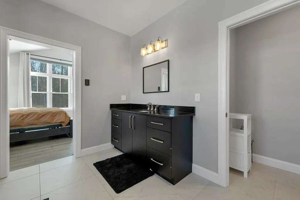 7 Lilac Ridge Road Windham NH 03087