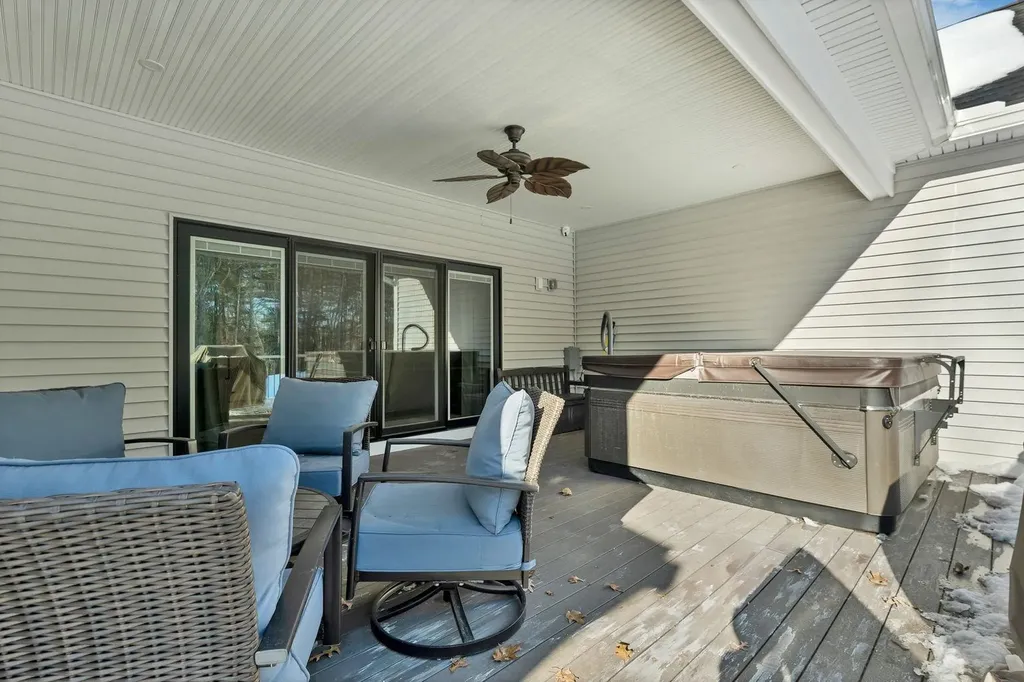 7 Lilac Ridge Road Windham NH 03087