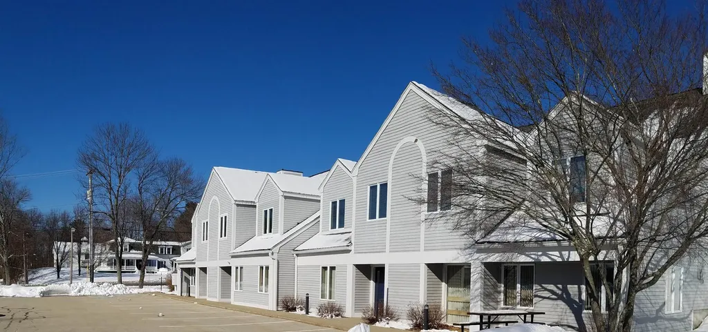 184 Mammoth Road Londonderry NH 03053