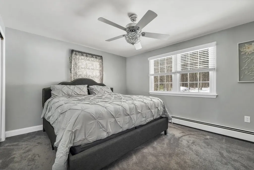 17 Twilight Drive Nashua NH 03062