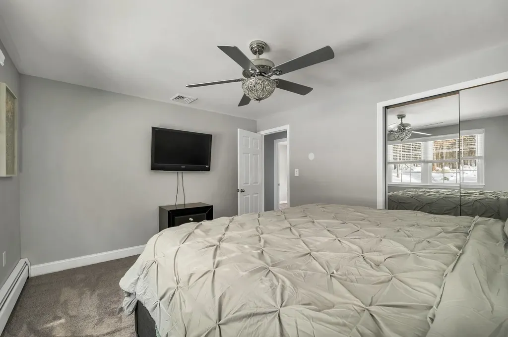 17 Twilight Drive Nashua NH 03062