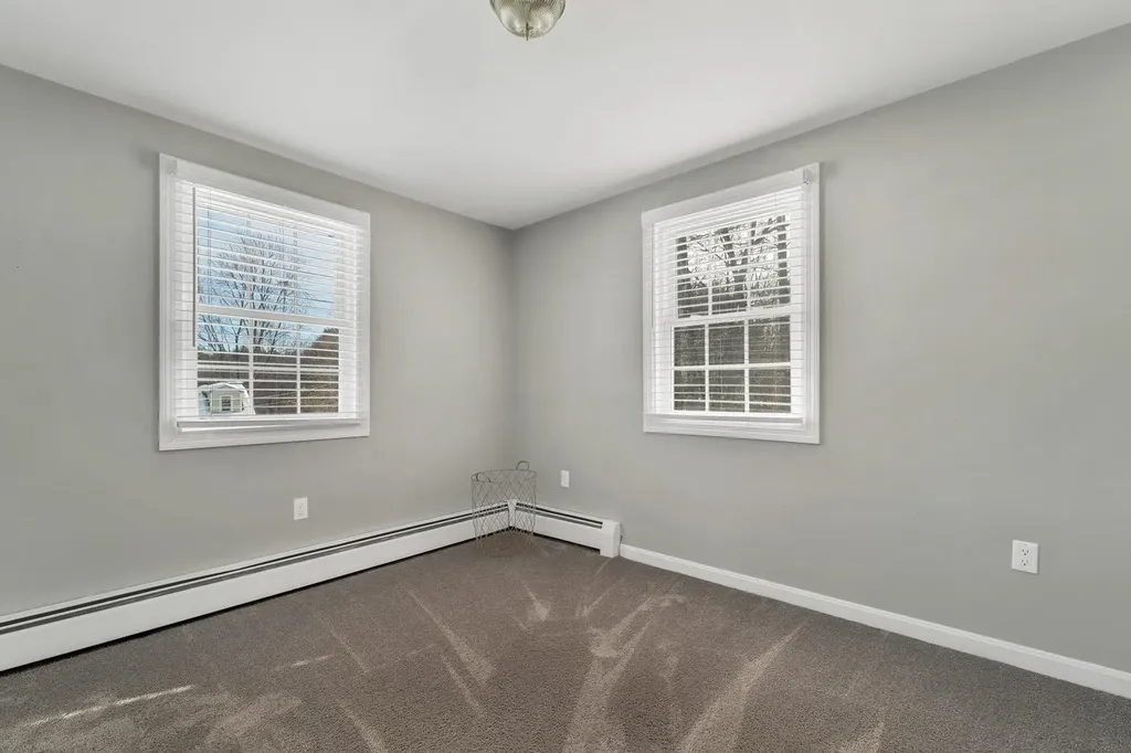 17 Twilight Drive Nashua NH 03062