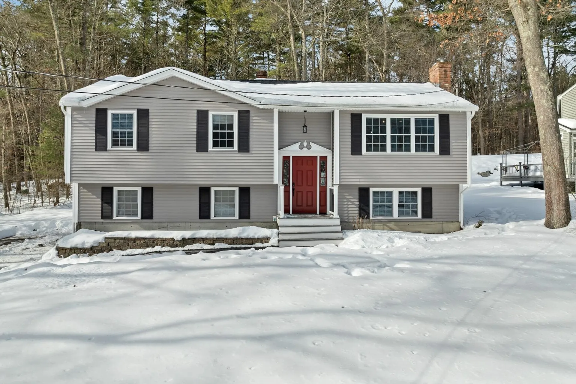17 Twilight Drive Nashua NH 03062