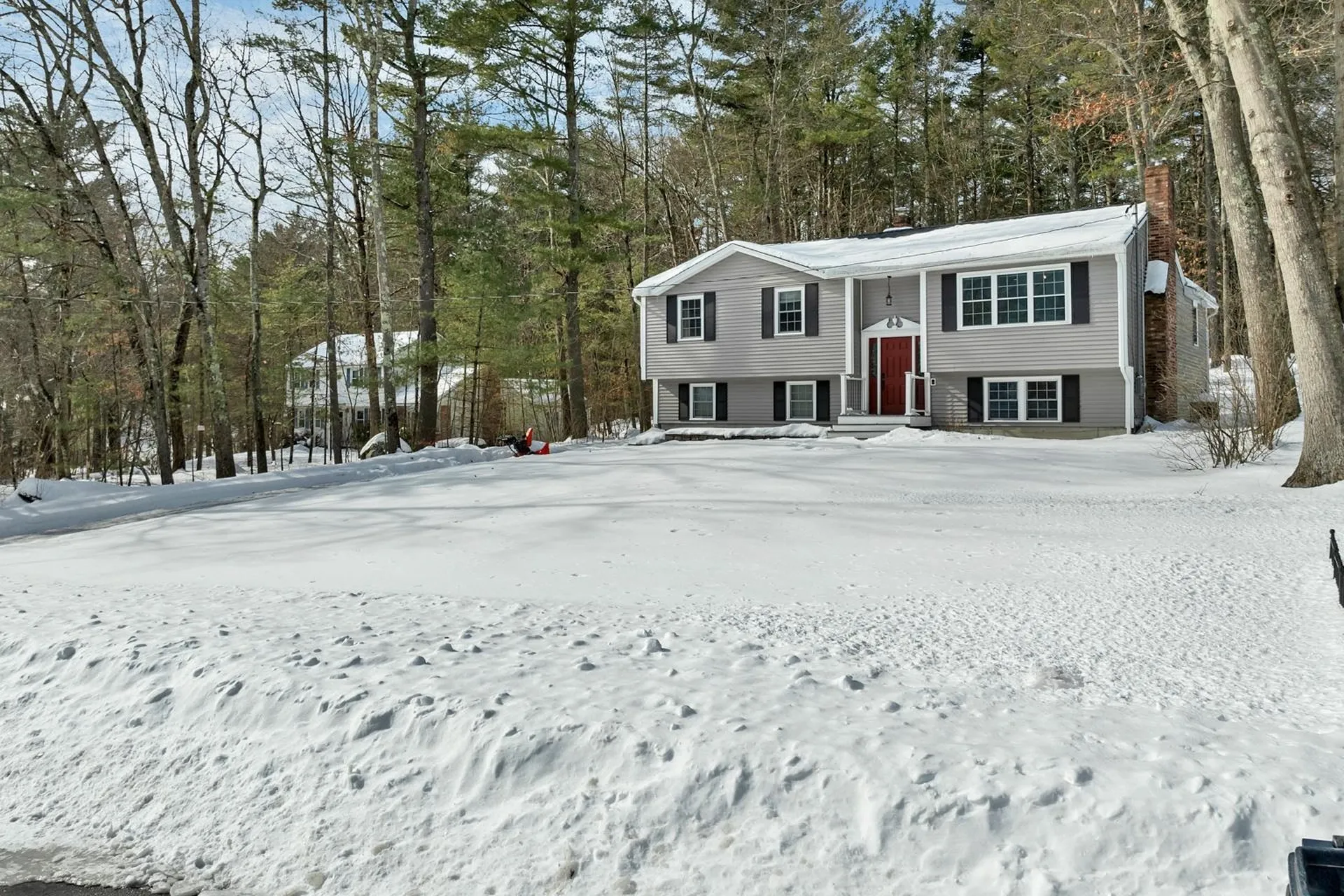 17 Twilight Drive Nashua NH 03062