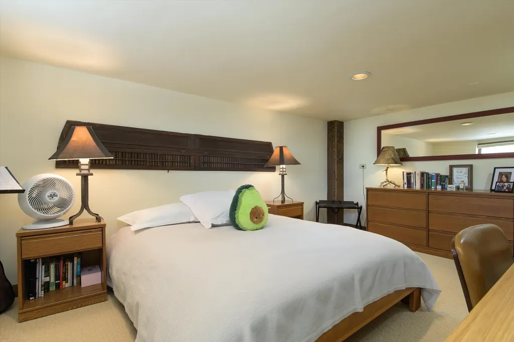 879 East Ash Road Plymouth VT 05056