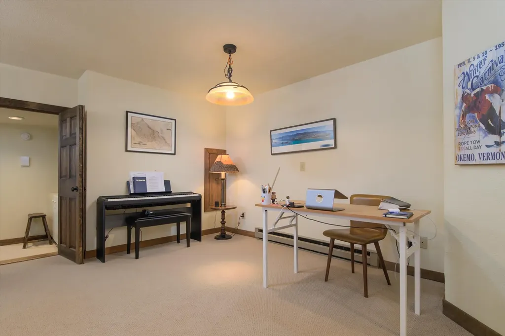 879 East Ash Road Plymouth VT 05056