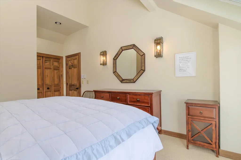 879 East Ash Road Plymouth VT 05056