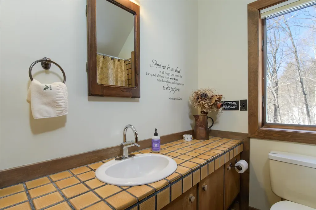 879 East Ash Road Plymouth VT 05056