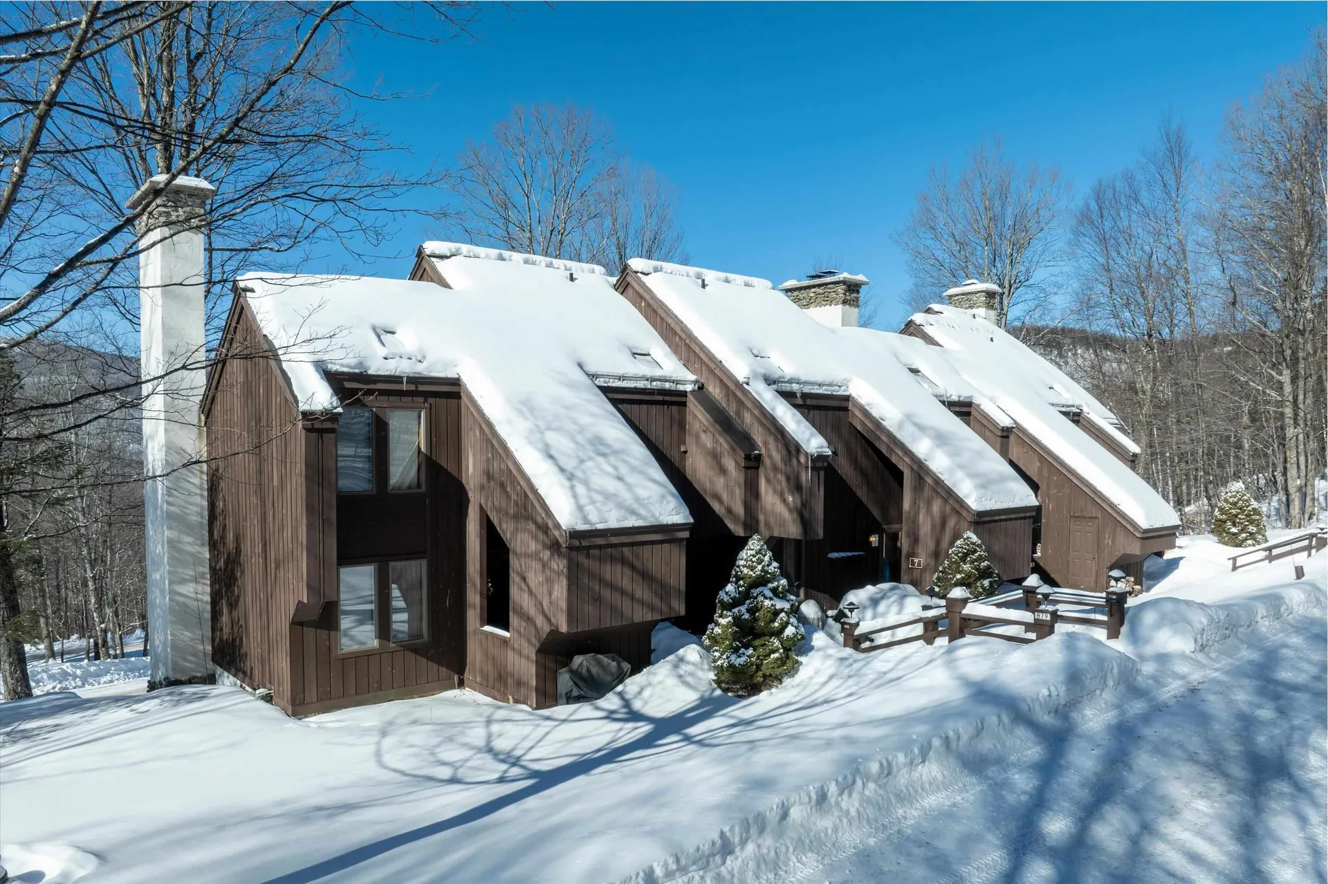 879 East Ash Road Plymouth VT 05056