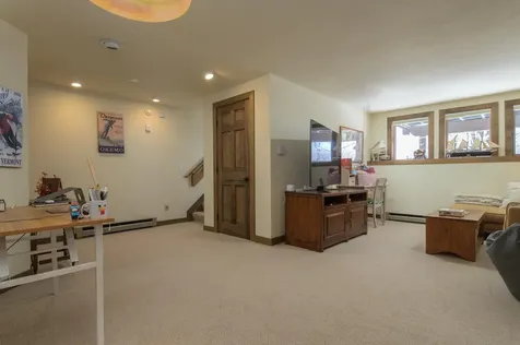 879 East Ash Road Plymouth VT 05056