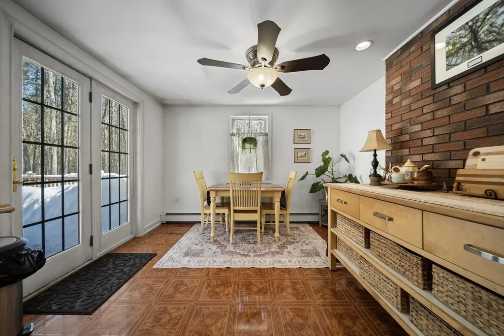 8 Chongor Drive Newton NH 03858