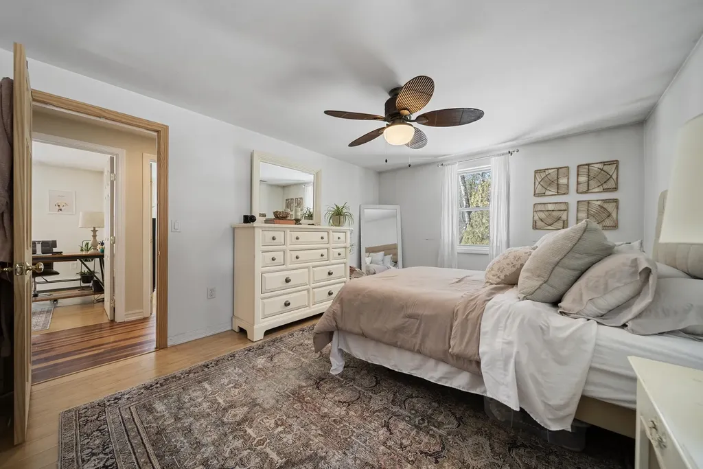 8 Chongor Drive Newton NH 03858