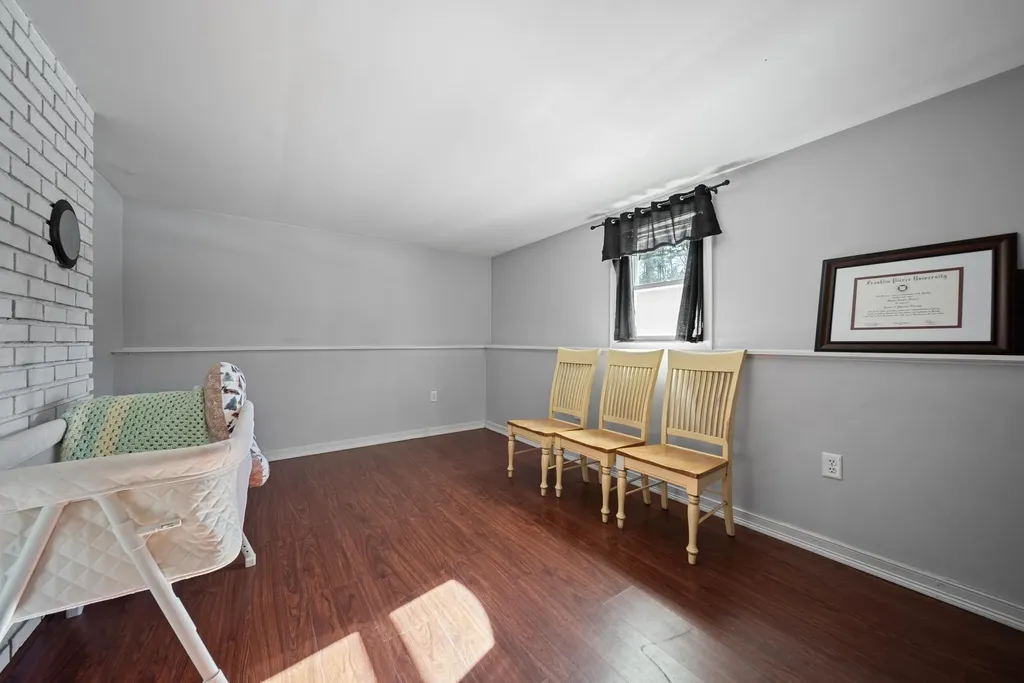 8 Chongor Drive Newton NH 03858