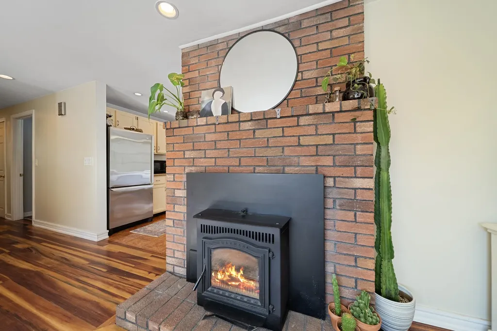 8 Chongor Drive Newton NH 03858