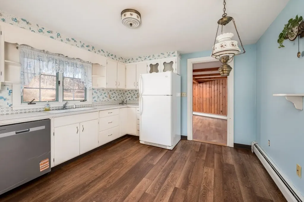 45 Weare Road Hampton Falls NH 03844