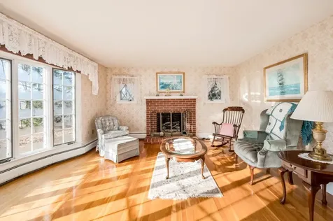 45 Weare Road Hampton Falls NH 03844