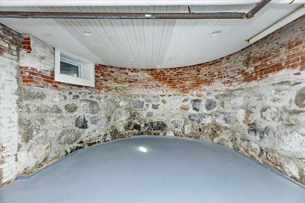 126 Wibird Street Portsmouth NH 03801